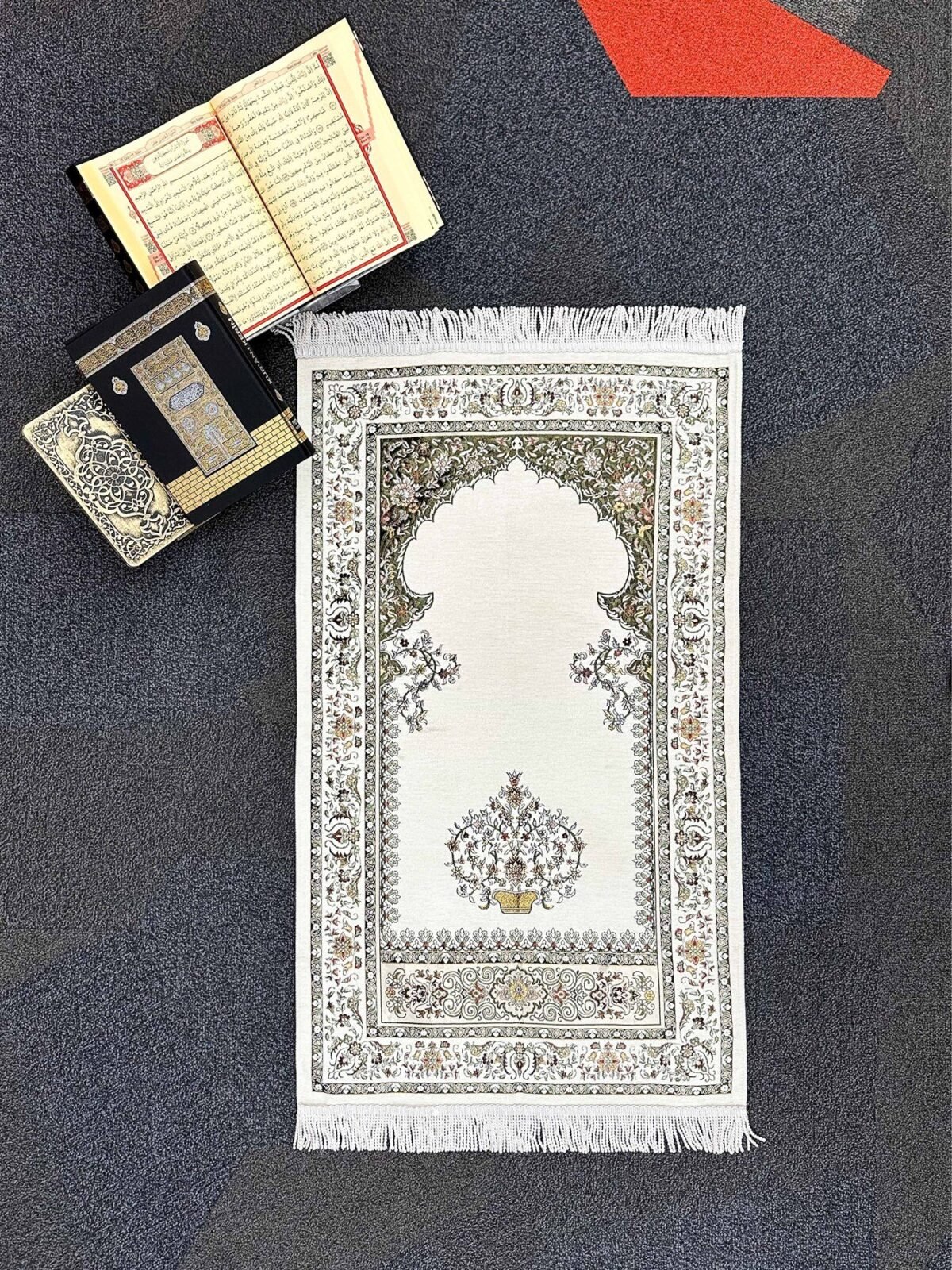 Şönil Kumaş Mihrap Seccade - Krem - Görsel 1