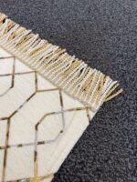 Şönil Kumaş Altın Nakış Seccade - Krem - Görsel 3