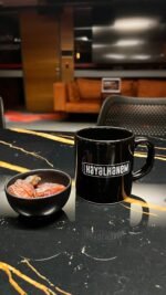 Hayalhanem Baskılı Siyah Kupa